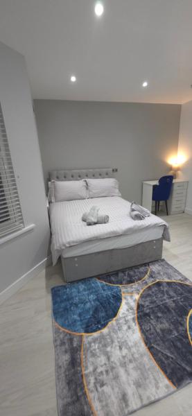 Family Friendly fully refurbished 3 bedroom, 3 bathroom property in London